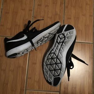 Nike flex men’s running shoes